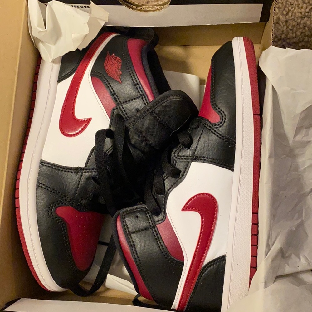 Kids sneakers